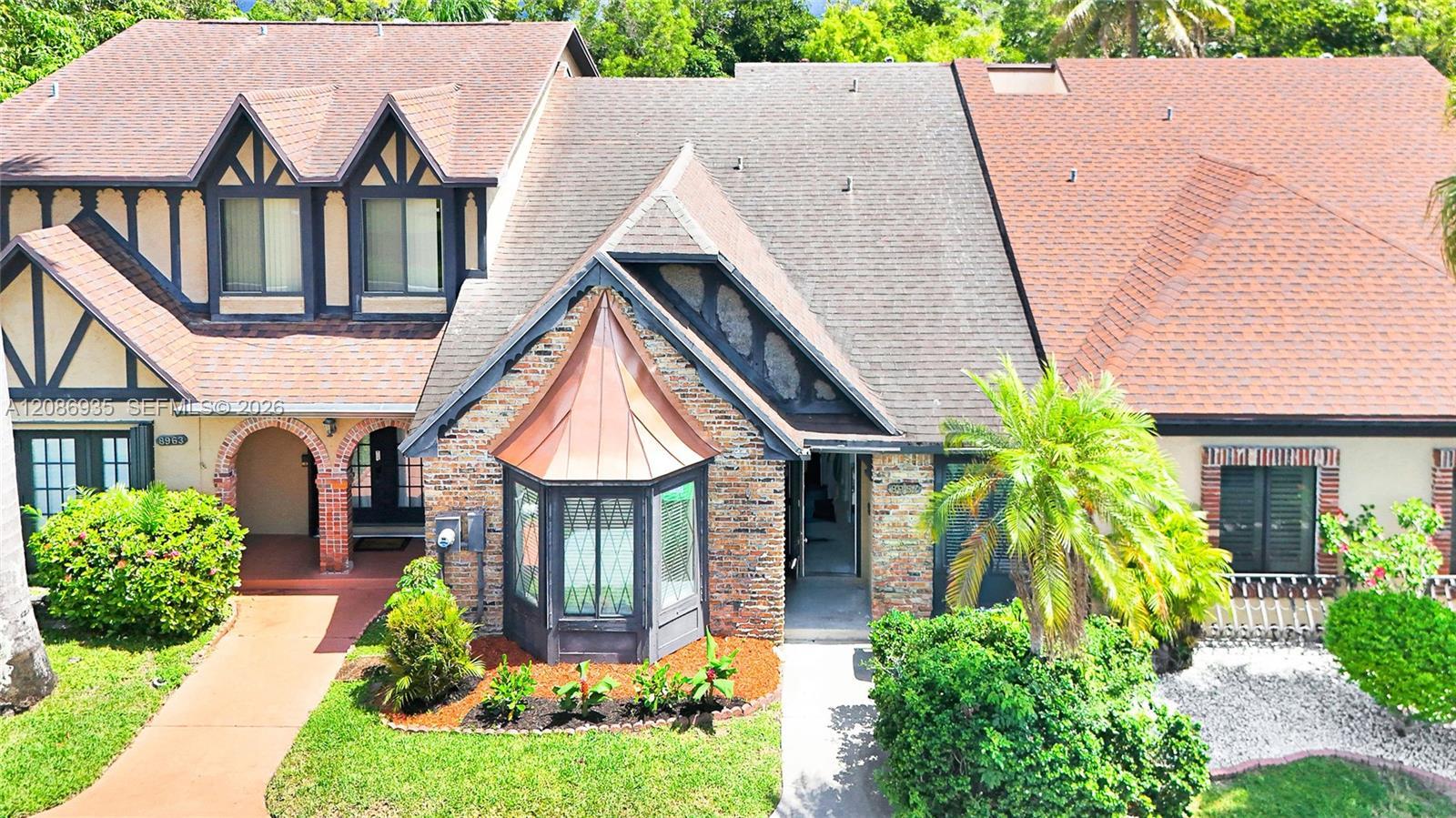 Listing photo 3 for 8957 NW 44th Ct, Sunrise, FL, 33351