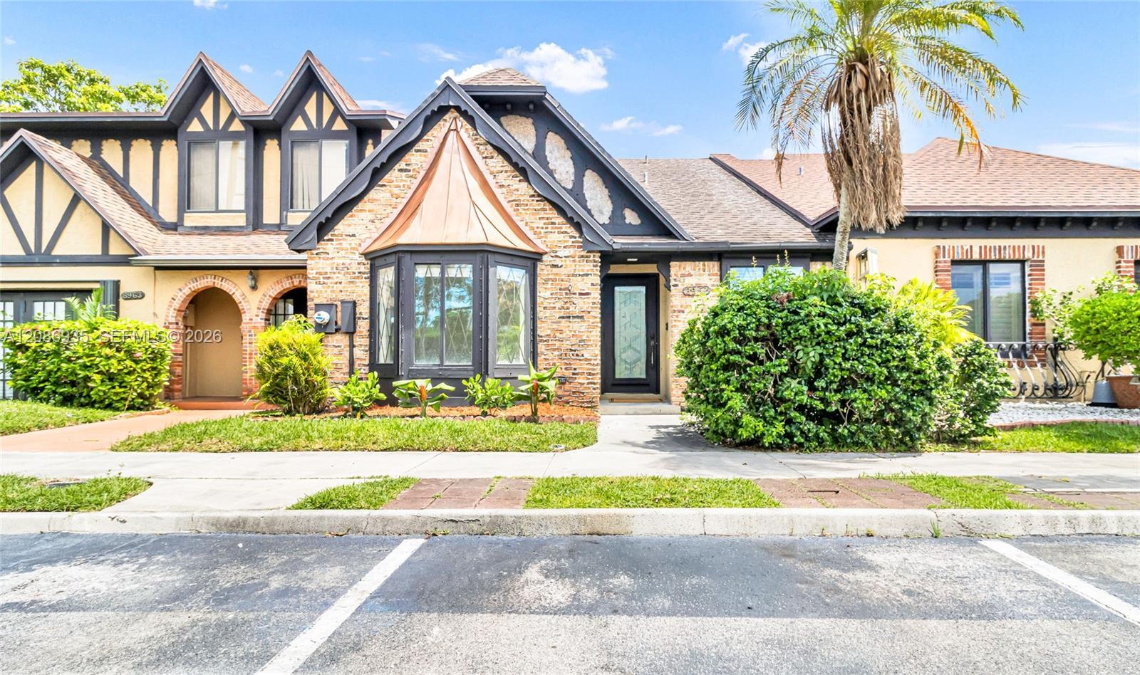 Listing photo 4 for 8957 NW 44th Ct, Sunrise, FL, 33351