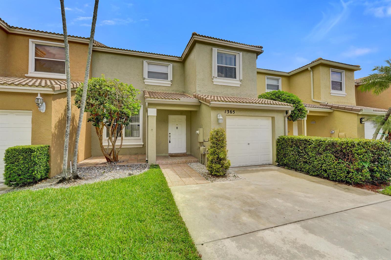 Listing photo 1 for 1365 NW 154th Lane, Pembroke Pines, FL, 33028