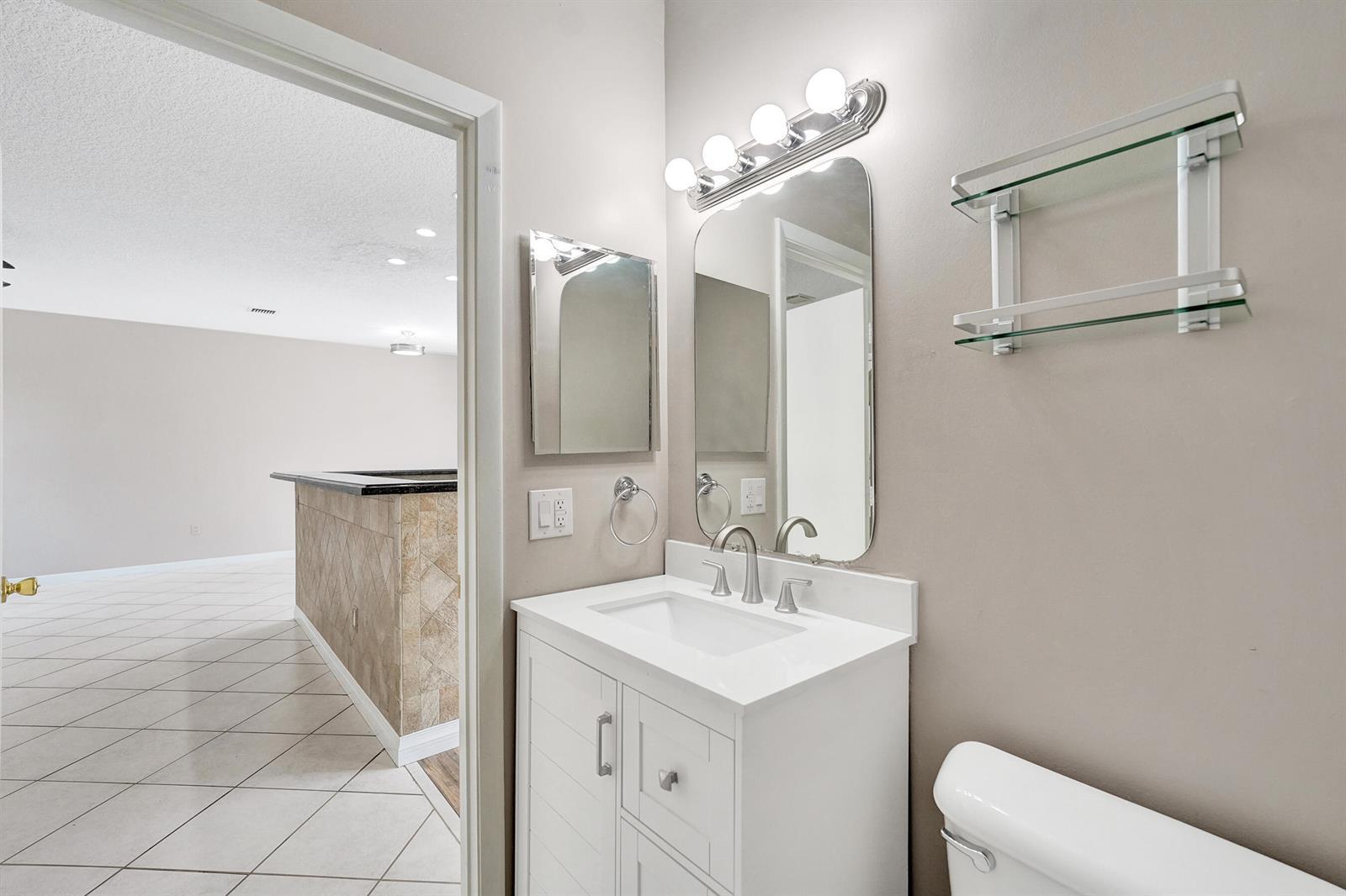 Listing photo 8 for 1365 NW 154th Lane, Pembroke Pines, FL, 33028