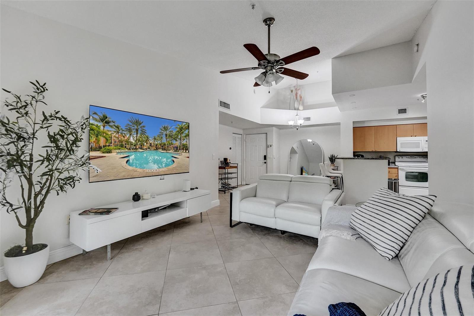 Listing photo 12 for 7940 N NOB HILL Road Unit#304, Tamarac, FL, 33321
