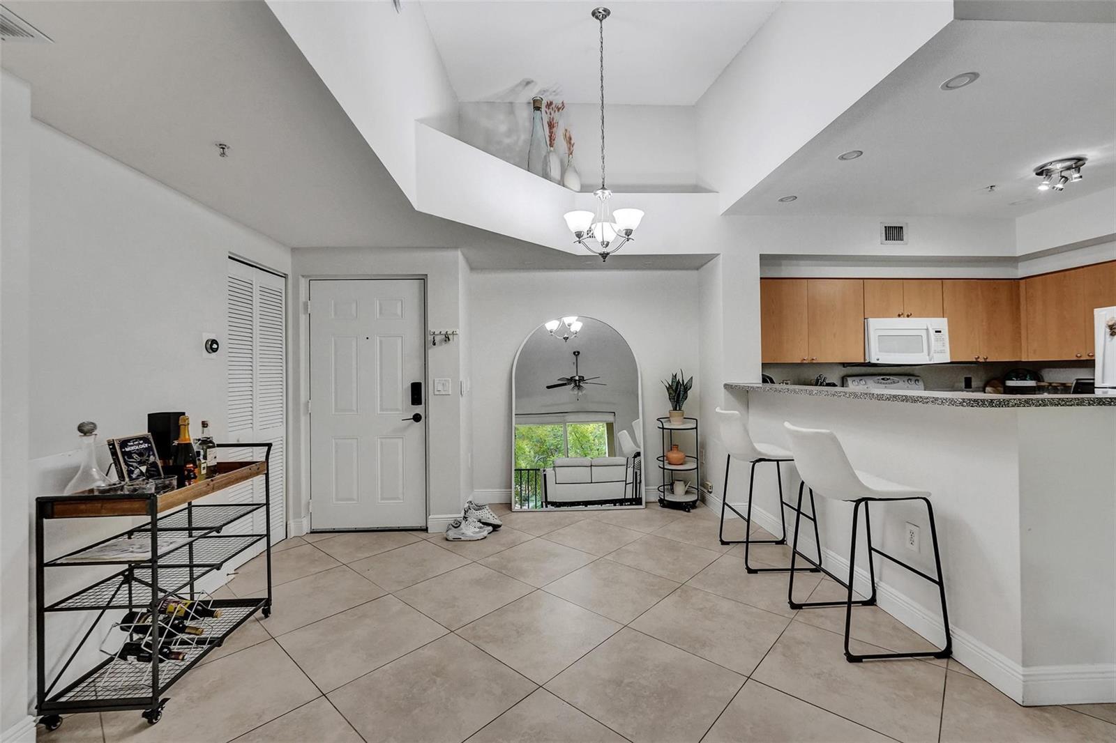 Listing photo 7 for 7940 N NOB HILL Road Unit#304, Tamarac, FL, 33321