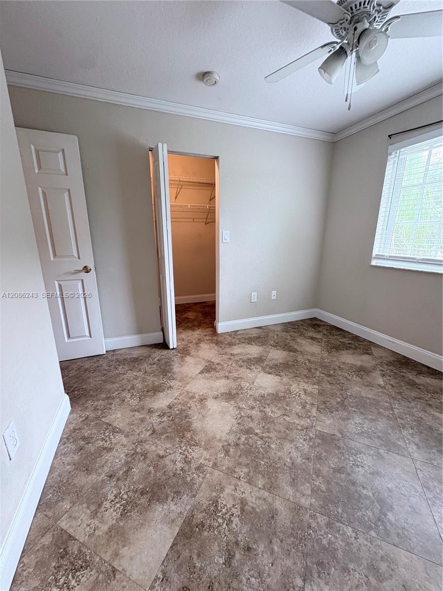 Listing photo 5 for 2297 NW 171st Ter, Pembroke Pines, FL, 33028