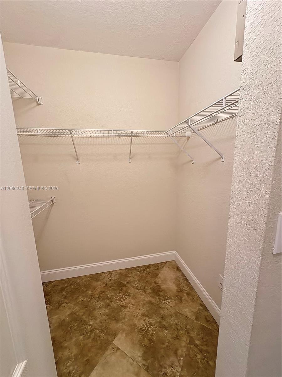 Listing photo 7 for 2297 NW 171st Ter, Pembroke Pines, FL, 33028
