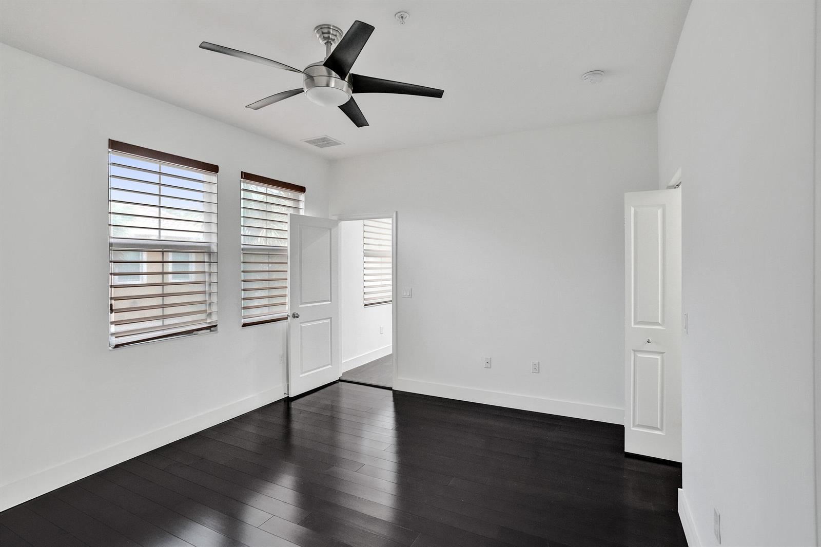 Listing photo 11 for 12662 NW 32ND Place, Sunrise, FL, 33323