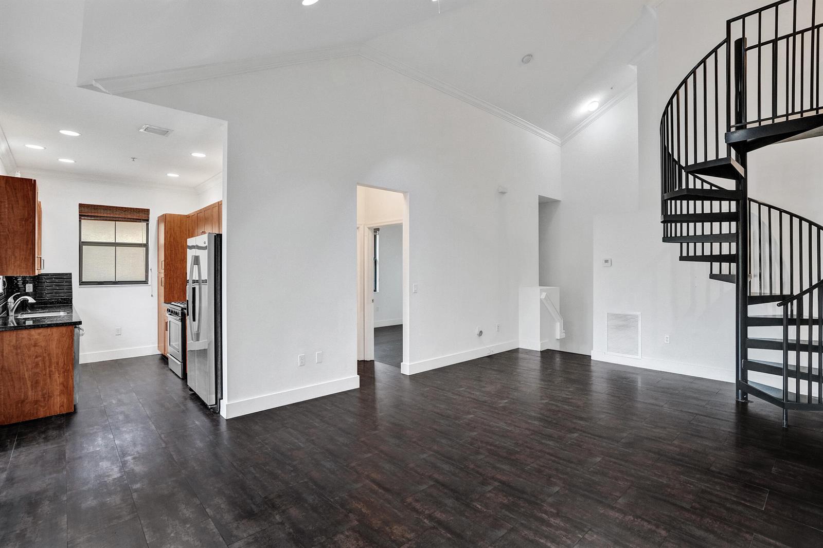 Listing photo 6 for 12662 NW 32ND Place, Sunrise, FL, 33323