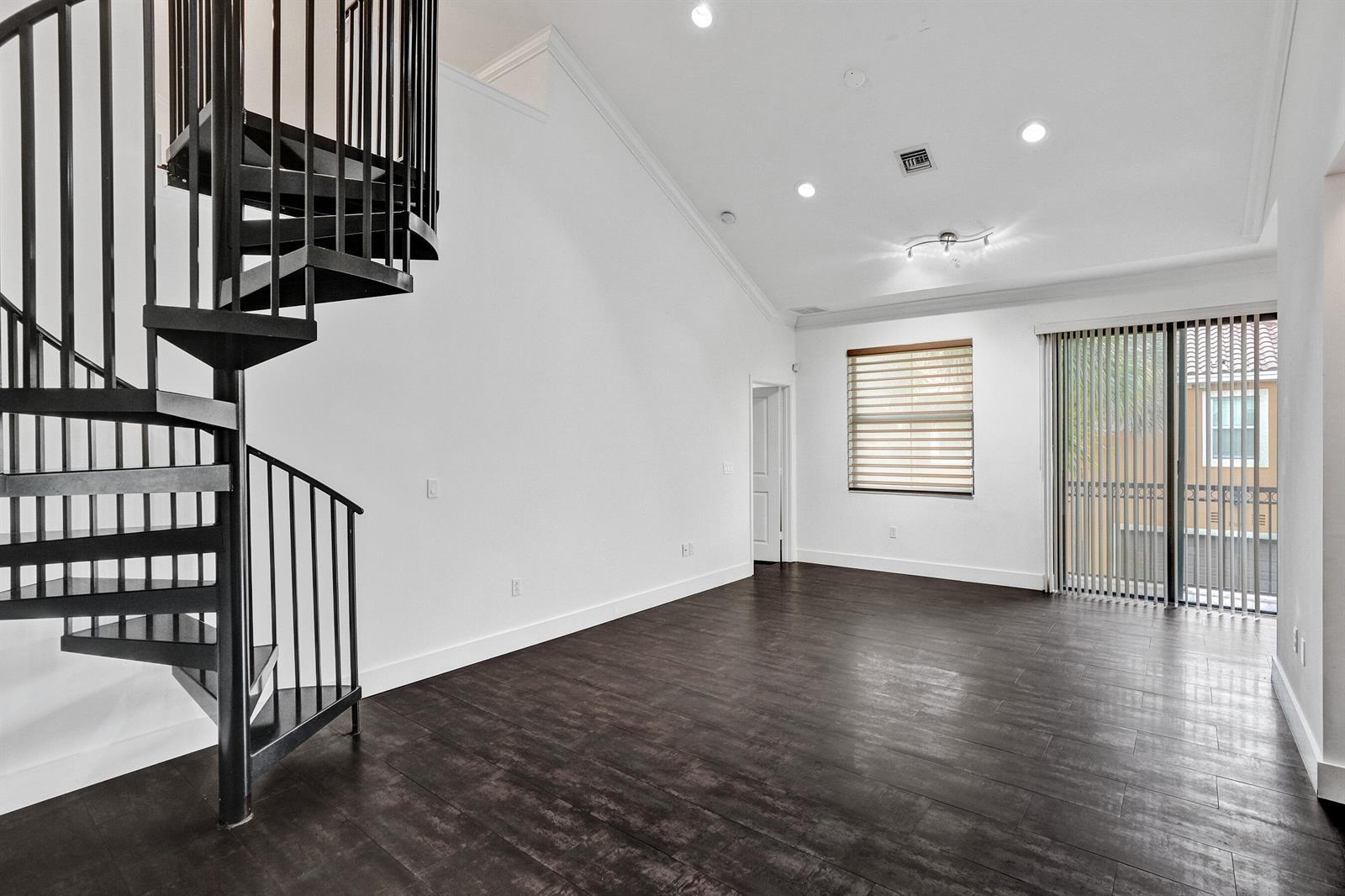 Listing photo 9 for 12662 NW 32ND Place, Sunrise, FL, 33323