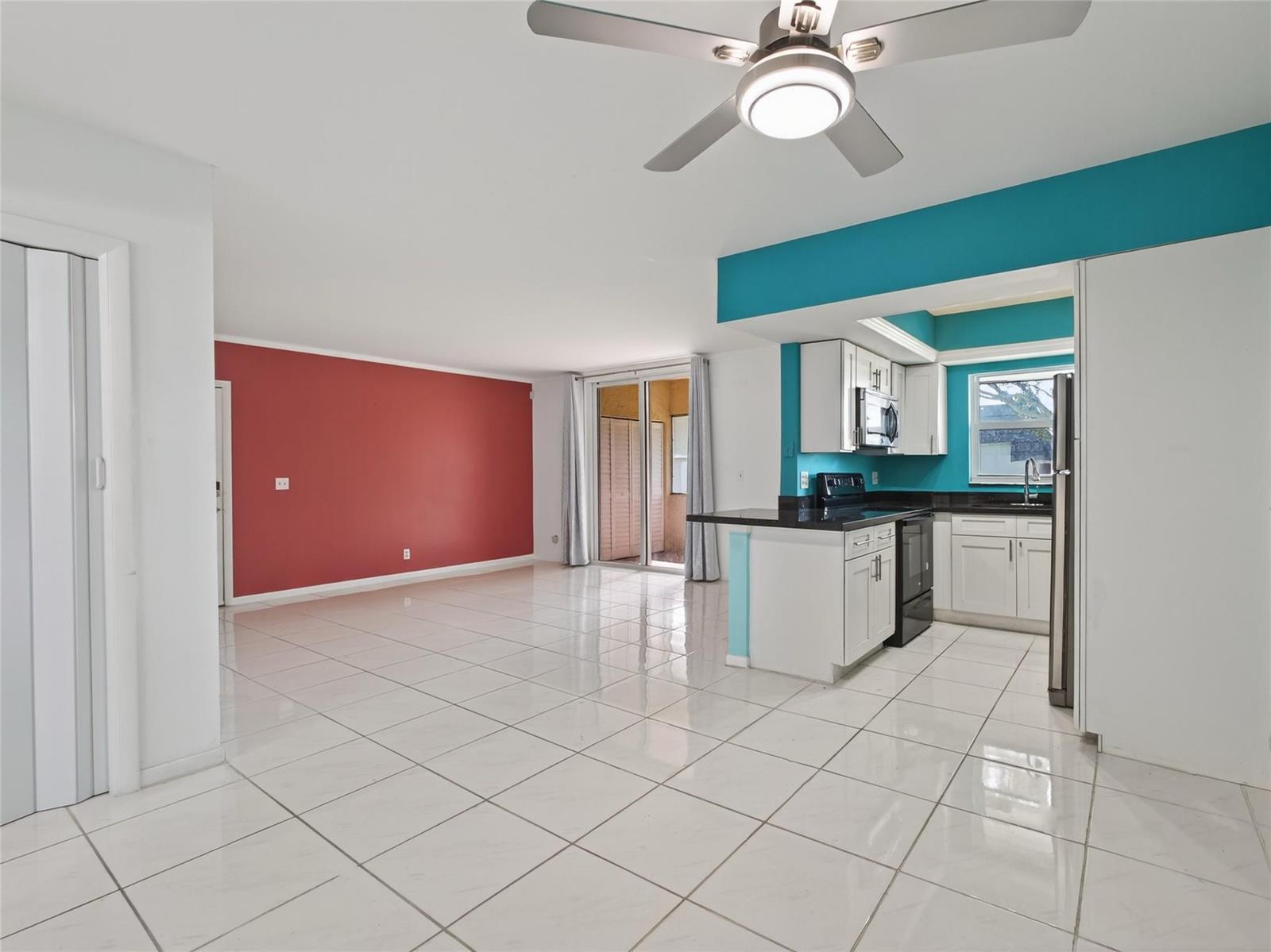 Listing photo 2 for 8400 W Sample Road Unit#203, Coral Springs, FL, 33065