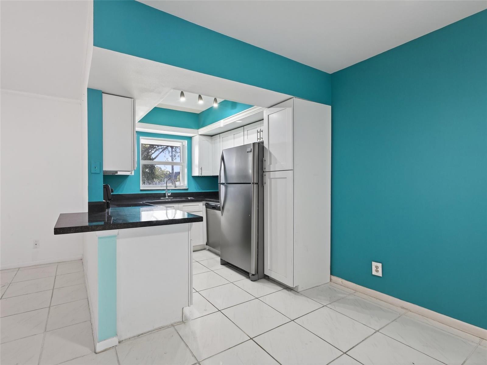 Listing photo 3 for 8400 W Sample Road Unit#203, Coral Springs, FL, 33065