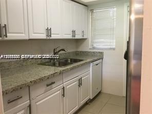 Listing photo 3 for 2431 SW 82nd Ave Unit#103, Davie, FL, 33324