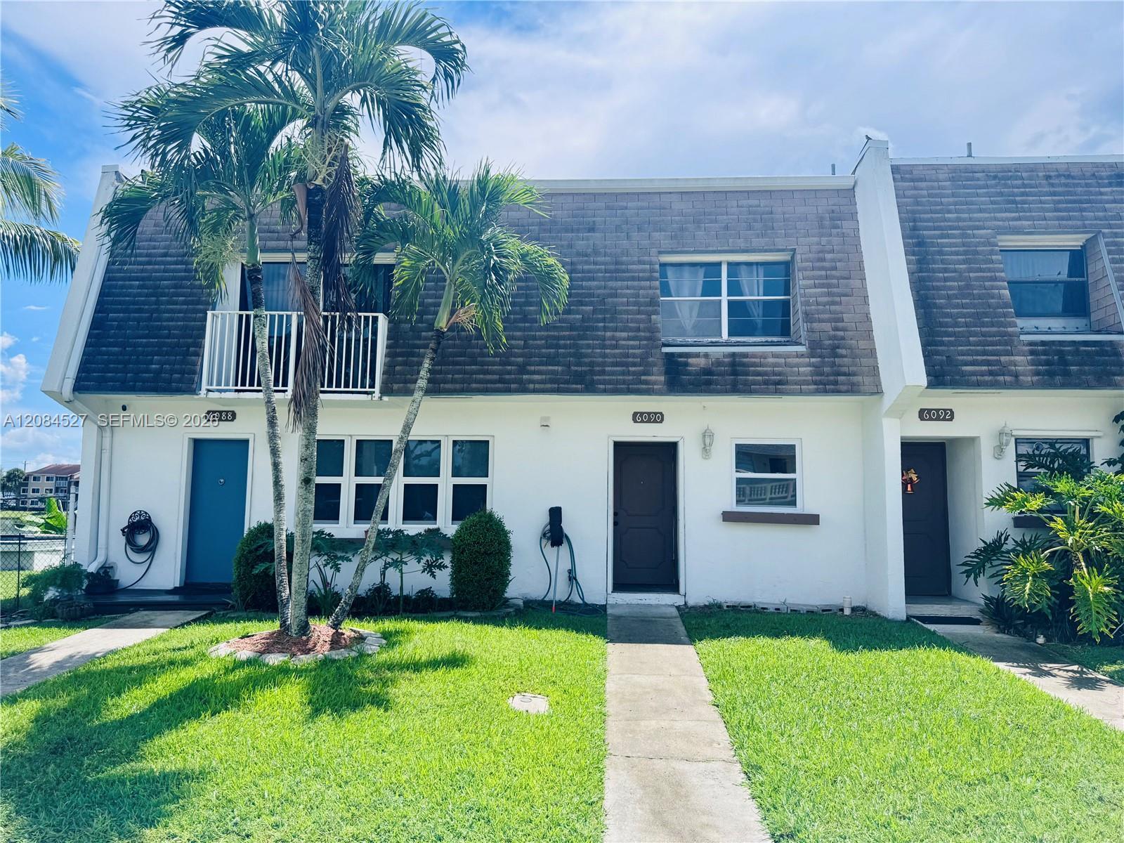 Listing photo 1 for 6090 SW 41st St Unit#19, Davie, FL, 33314