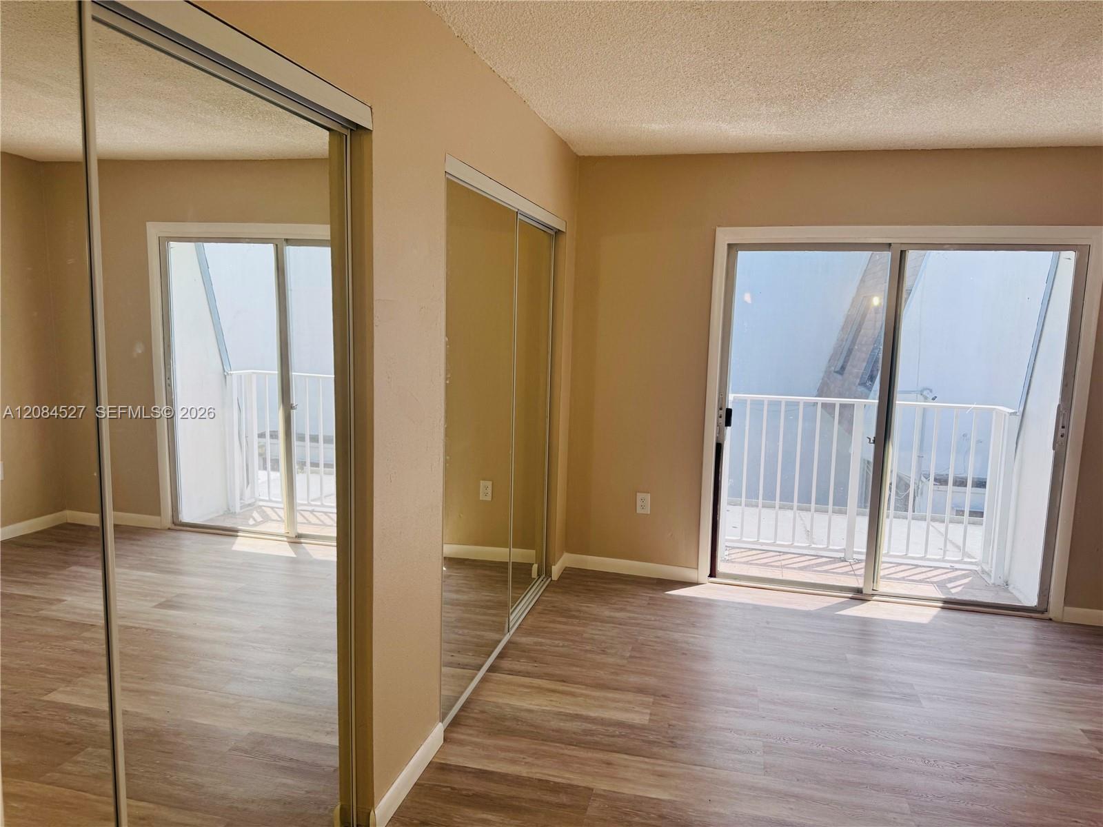 Listing photo 14 for 6090 SW 41st St Unit#19, Davie, FL, 33314
