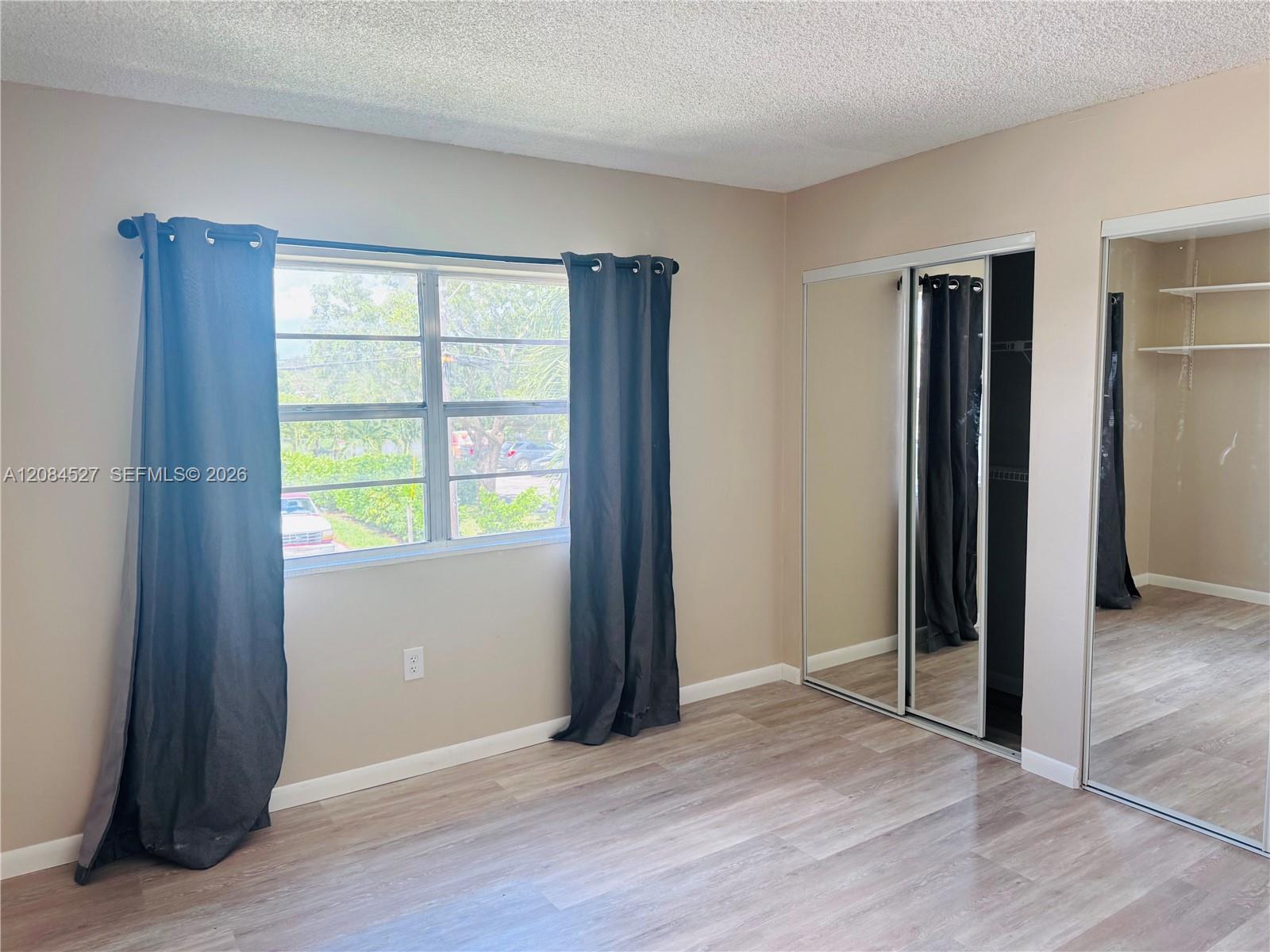 Listing photo 15 for 6090 SW 41st St Unit#19, Davie, FL, 33314