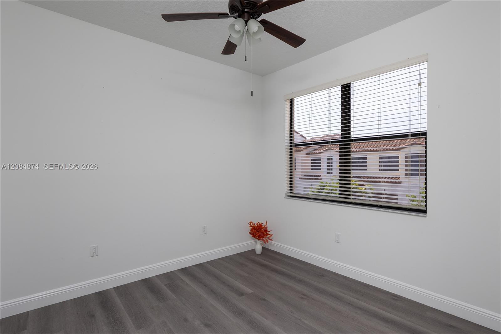 Listing photo 15 for 20981 NW 1st Ct Unit#20981, Pembroke Pines, FL, 33029