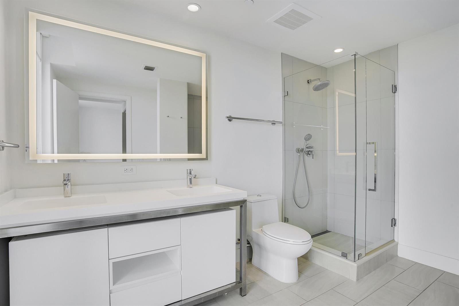 Listing photo 4 for 2000 METROPICA Way Unit#1503, Sunrise, FL, 33323