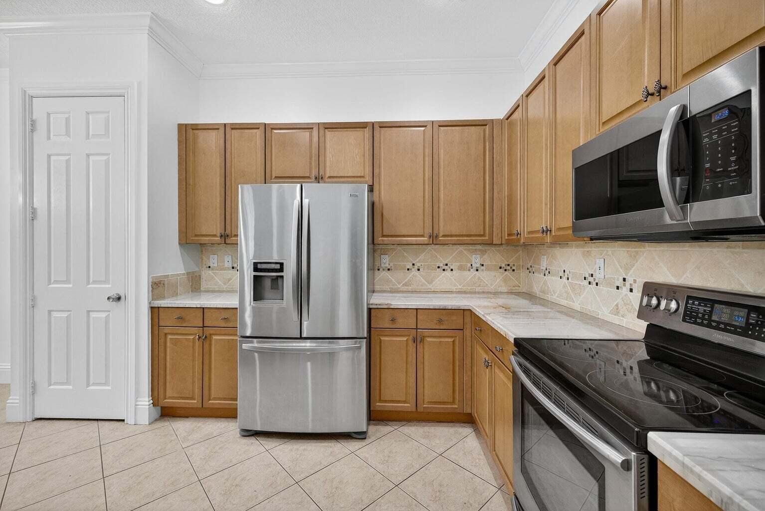 Listing photo 11 for 6072 NW 116TH Drive, Coral Springs, FL, 33076