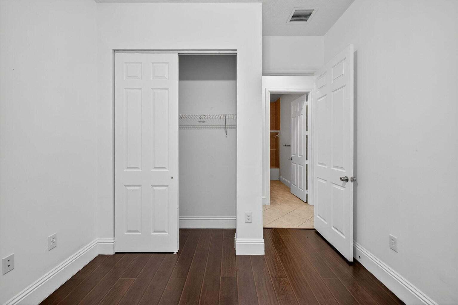 Listing photo 13 for 6072 NW 116TH Drive, Coral Springs, FL, 33076
