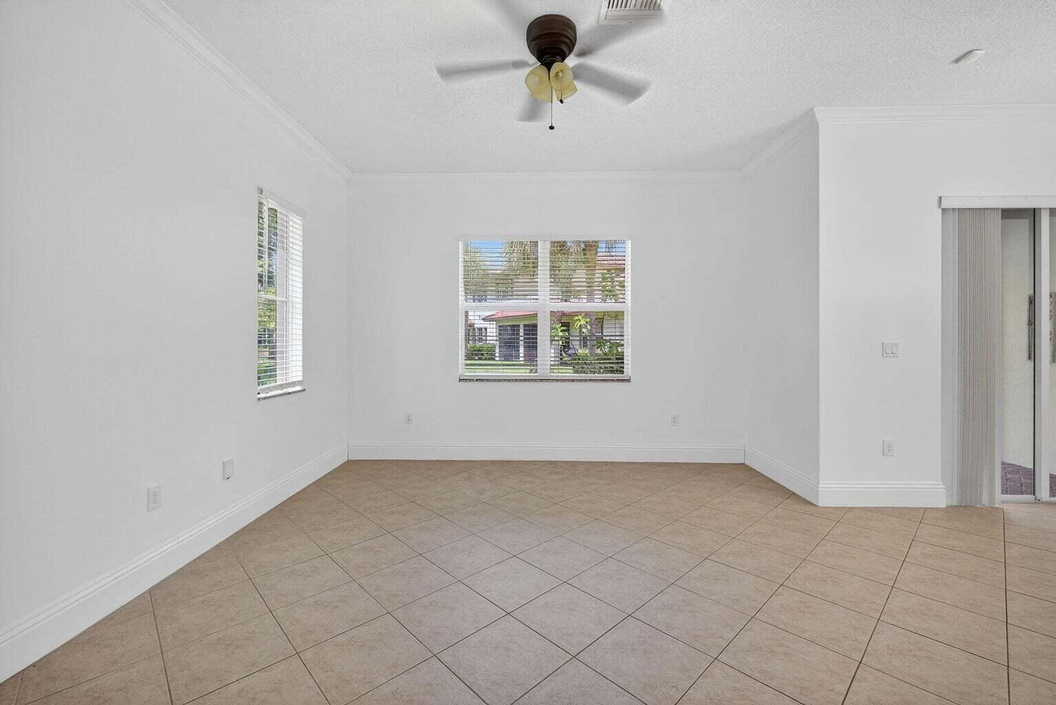 Listing photo 3 for 6072 NW 116TH Drive, Coral Springs, FL, 33076