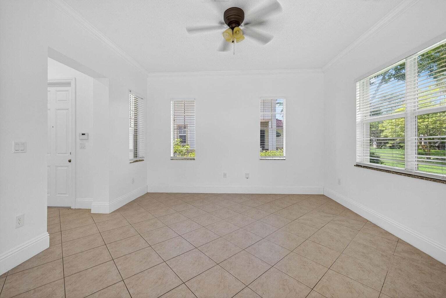 Listing photo 5 for 6072 NW 116TH Drive, Coral Springs, FL, 33076