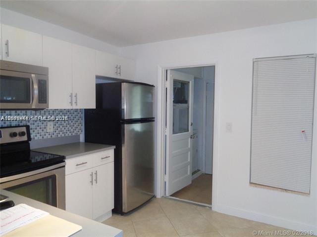 Listing photo 3 for 3777 NW 78th Ave Unit#48C, Davie, FL, 33024