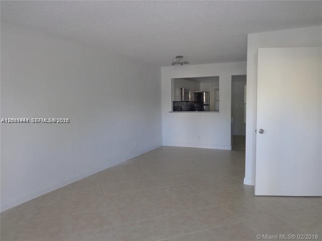 Listing photo 6 for 3777 NW 78th Ave Unit#48C, Davie, FL, 33024