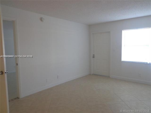 Listing photo 7 for 3777 NW 78th Ave Unit#48C, Davie, FL, 33024