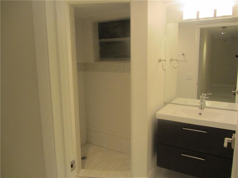 Listing photo 8 for 8761 Holly Court Unit#201, Tamarac, FL, 33321