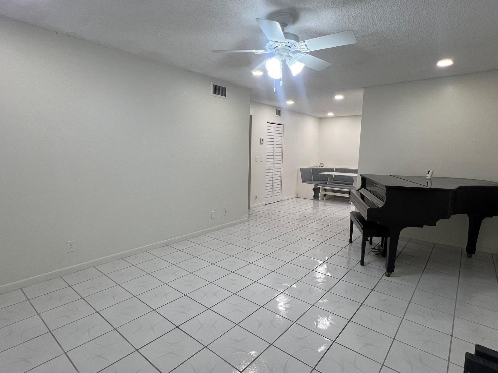 Listing photo 1 for 3294 NW 104TH Avenue Unit#3294, Coral Springs, FL, 33065