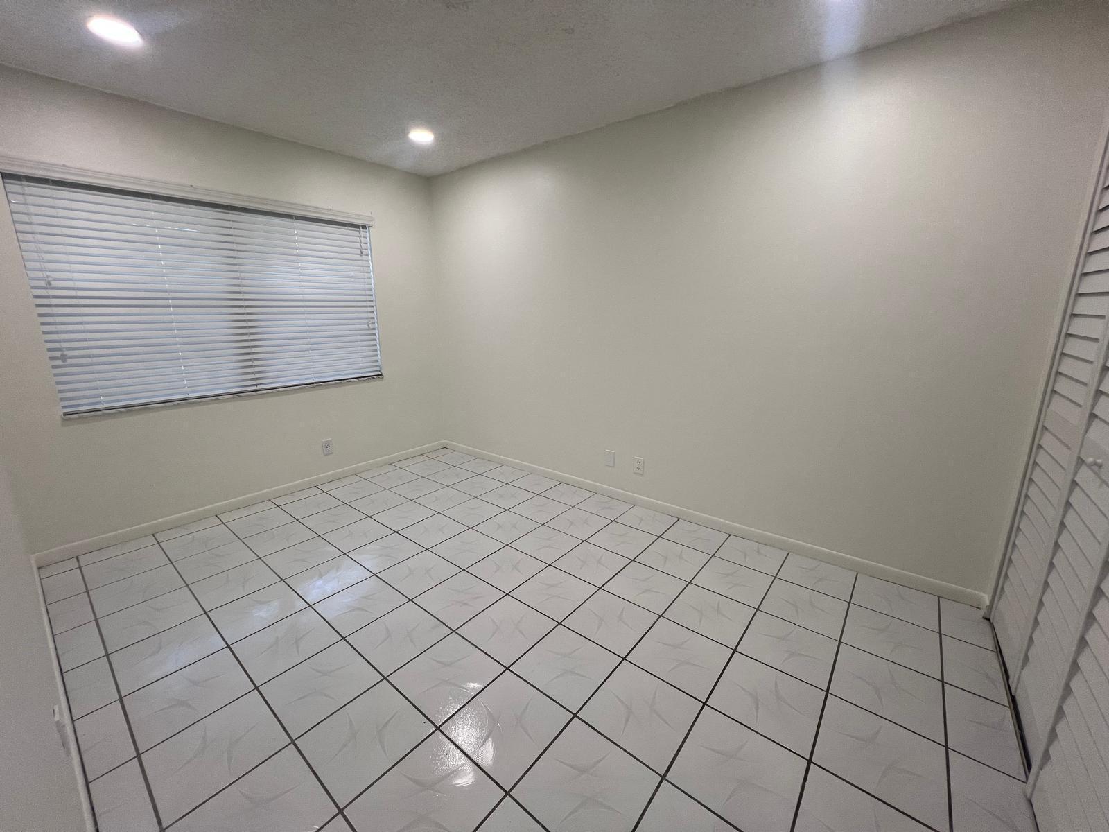Listing photo 9 for 3294 NW 104TH Avenue Unit#3294, Coral Springs, FL, 33065
