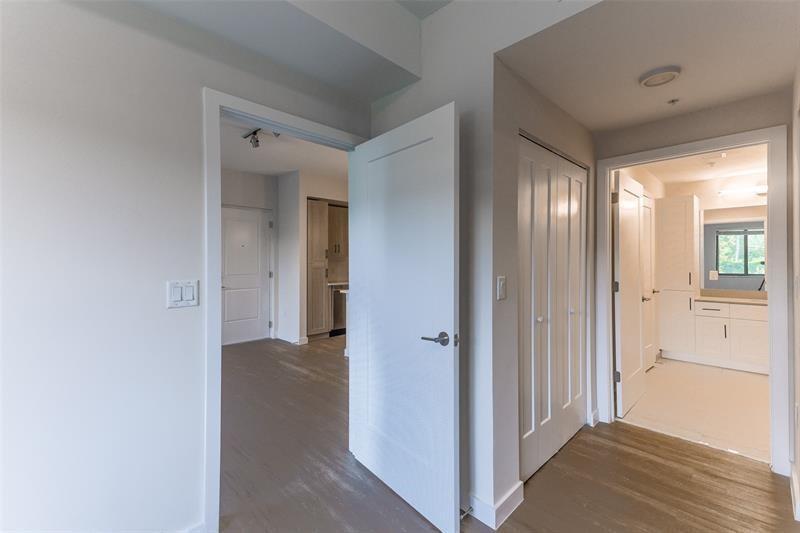 Listing photo 7 for 8894 NW 44th Street Unit#1-209, Sunrise, FL, 33351