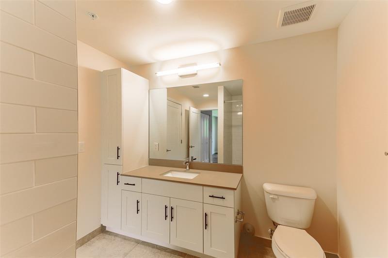 Listing photo 9 for 8894 NW 44th Street Unit#1-209, Sunrise, FL, 33351