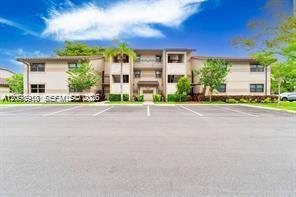 Listing photo 3 for 9938 Nob Hill Pl Unit#1838, Sunrise, FL, 33351