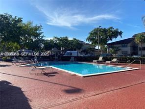 Listing photo 10 for 9938 Nob Hill Pl Unit#1838, Sunrise, FL, 33351