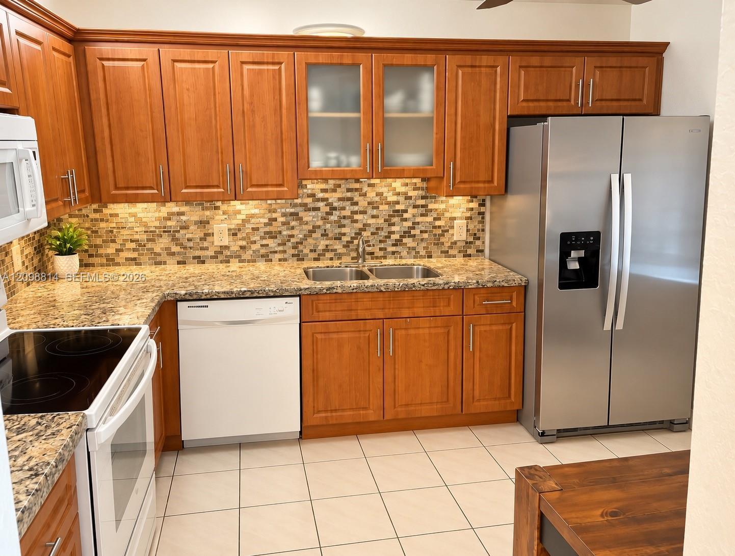 Listing photo 5 for 341 Lakeview Dr Unit#104, Weston, FL, 33326