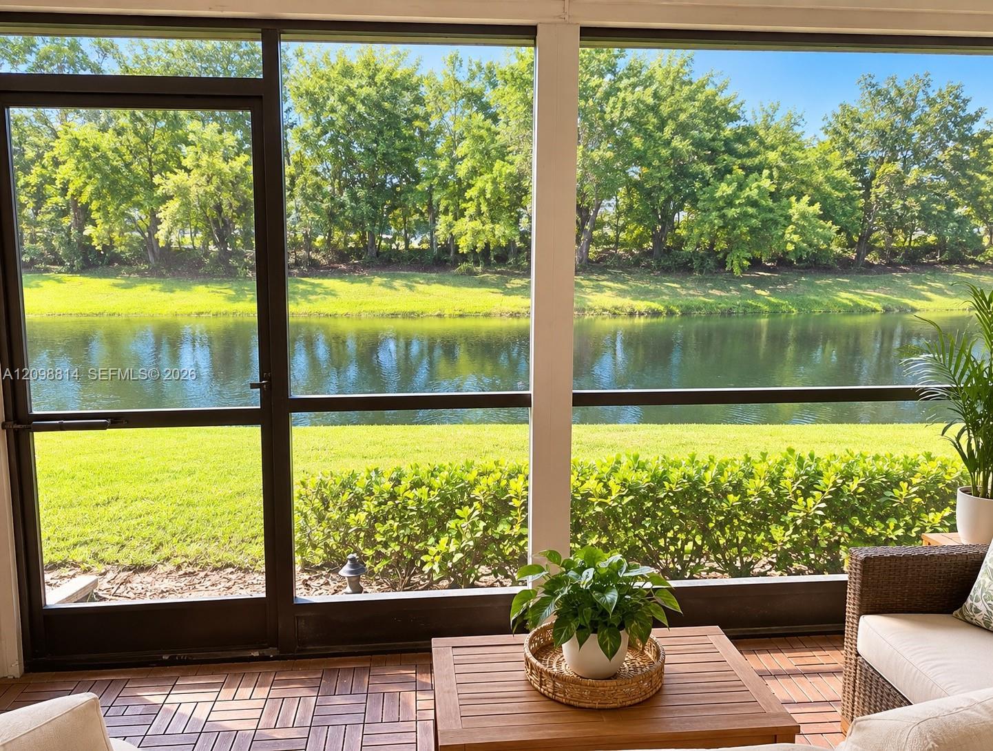 Listing photo 8 for 341 Lakeview Dr Unit#104, Weston, FL, 33326