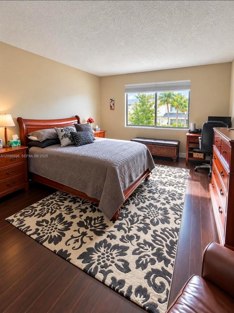 Listing photo 4 for 16581 Blatt Blvd Unit#204, Weston, FL, 33326