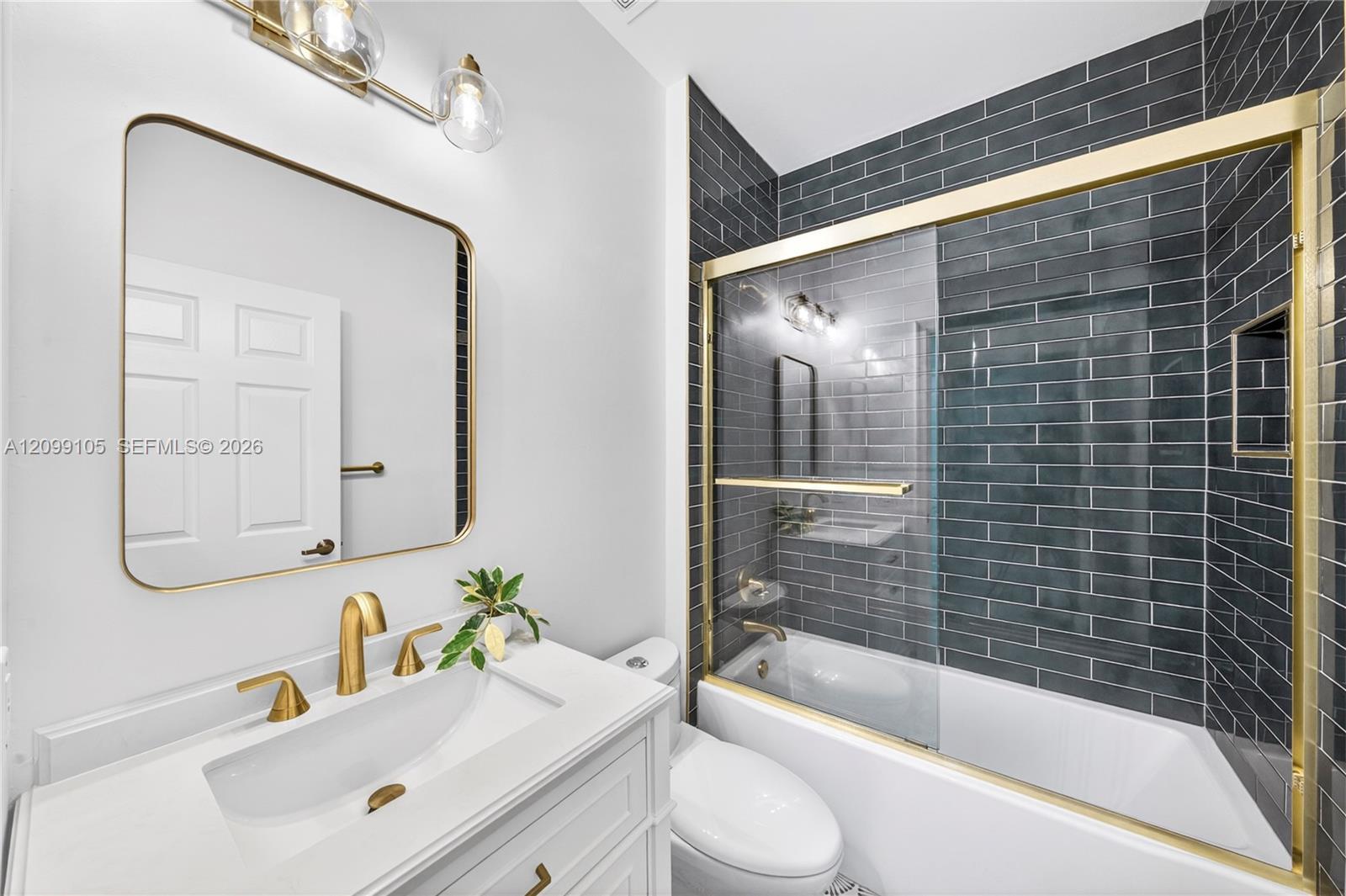 Listing photo 12 for 2432 Deer Creek Rd, Weston, FL, 33327