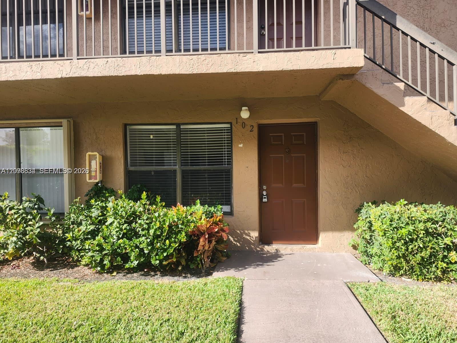 Listing photo 1 for 10037 Winding Lake Rd Unit#102, Sunrise, FL, 33351