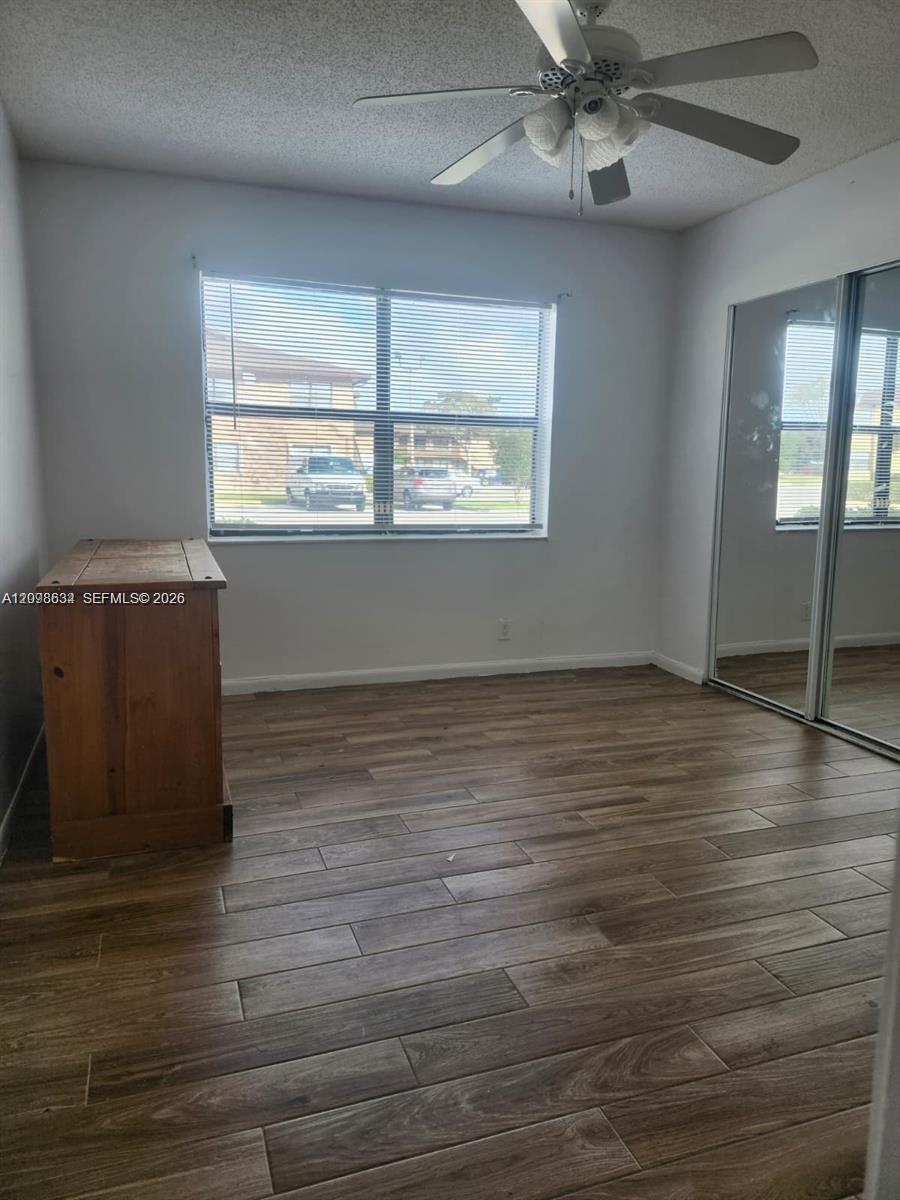 Listing photo 5 for 10037 Winding Lake Rd Unit#102, Sunrise, FL, 33351
