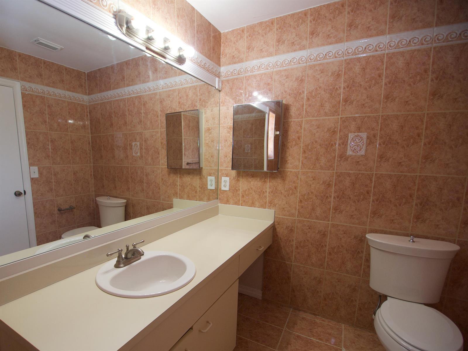 Listing photo 5 for 9471 NW 52ND Street, Sunrise, FL, 33351