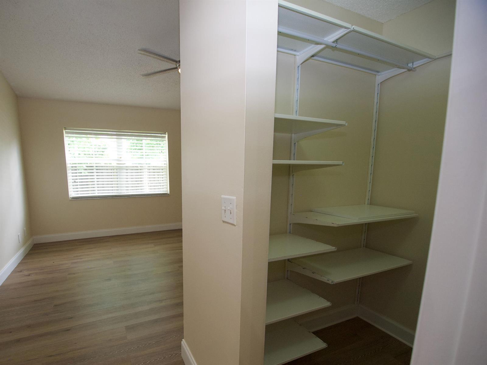 Listing photo 6 for 9471 NW 52ND Street, Sunrise, FL, 33351