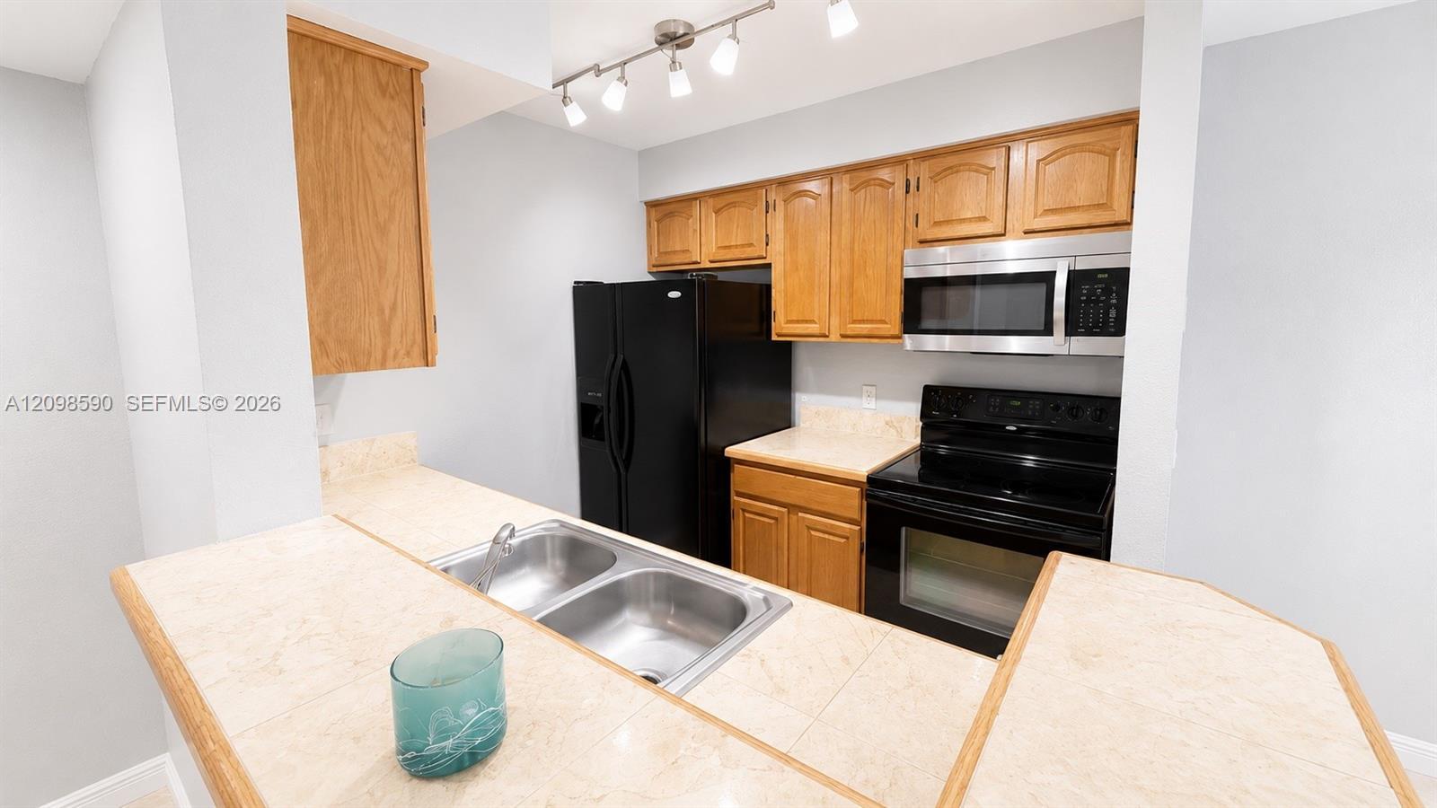 Listing photo 8 for 2986 S University Dr Unit#8108, Davie, FL, 33328