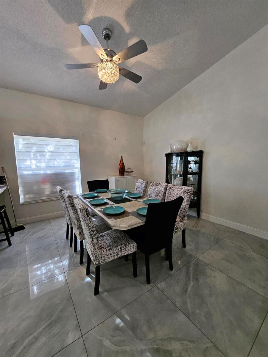 Listing photo 3 for 11034 NW 46TH Drive, Coral Springs, FL, 33076