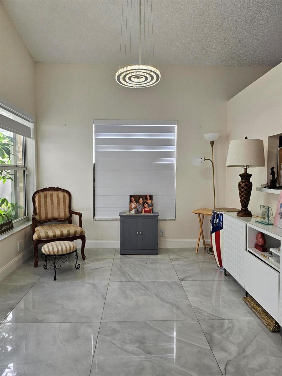 Listing photo 5 for 11034 NW 46TH Drive, Coral Springs, FL, 33076