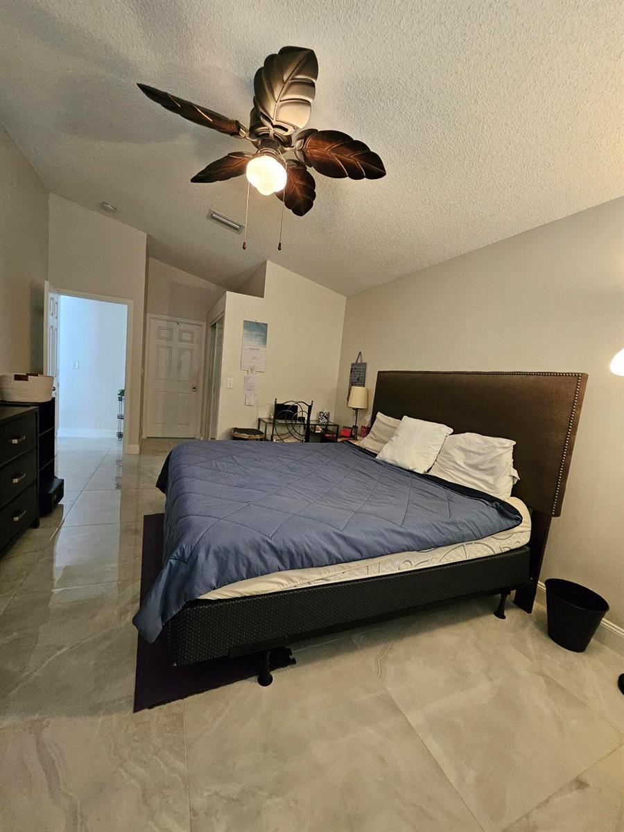 Listing photo 6 for 11034 NW 46TH Drive, Coral Springs, FL, 33076
