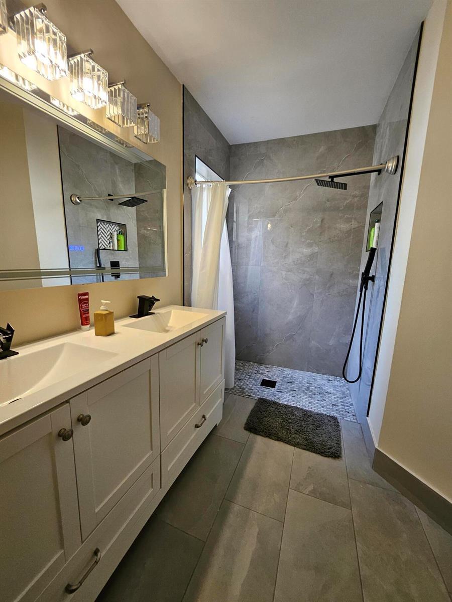 Listing photo 7 for 11034 NW 46TH Drive, Coral Springs, FL, 33076