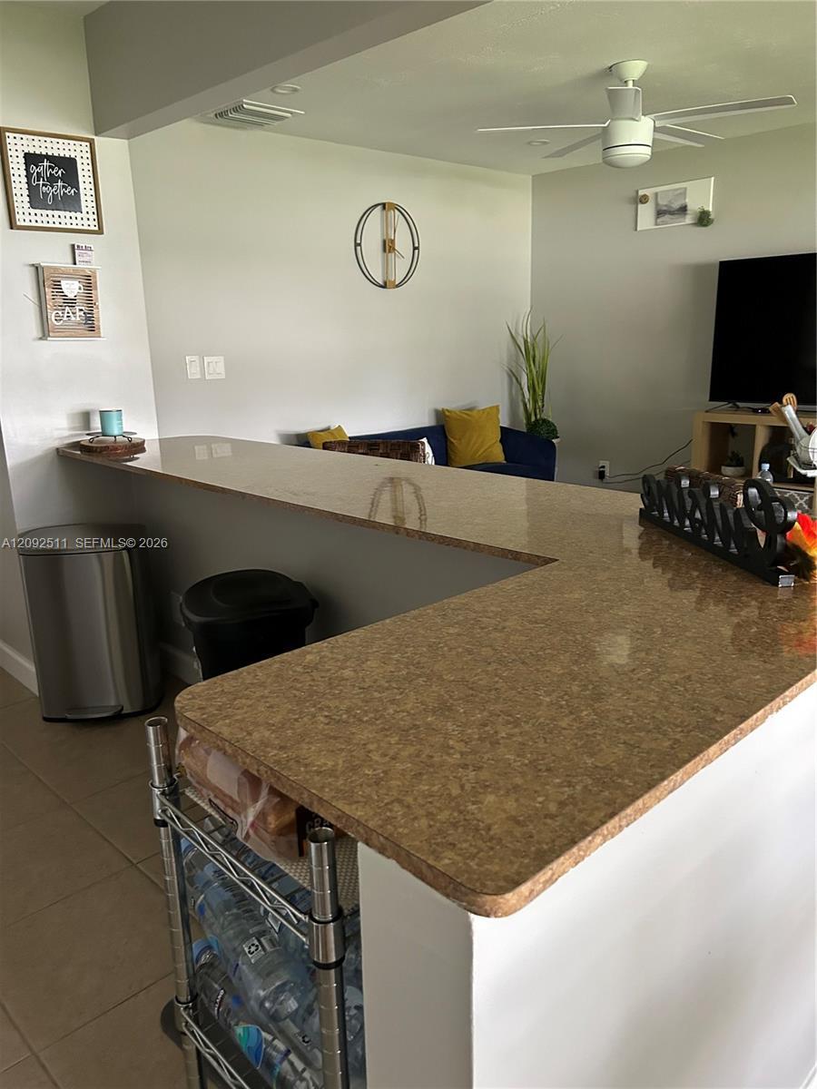 Listing photo 5 for 8534 NW 10th St Unit#C78, Plantation, FL, 33322