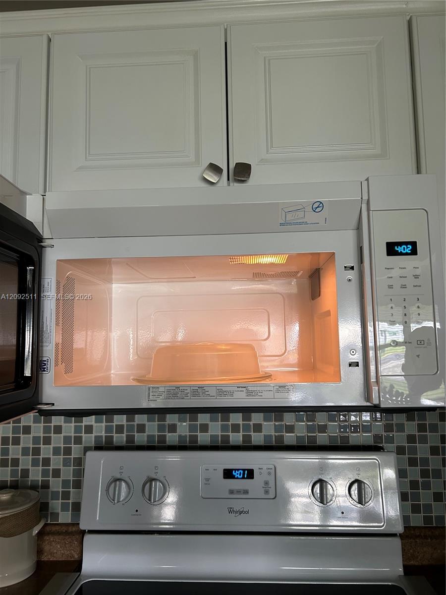 Listing photo 8 for 8534 NW 10th St Unit#C78, Plantation, FL, 33322