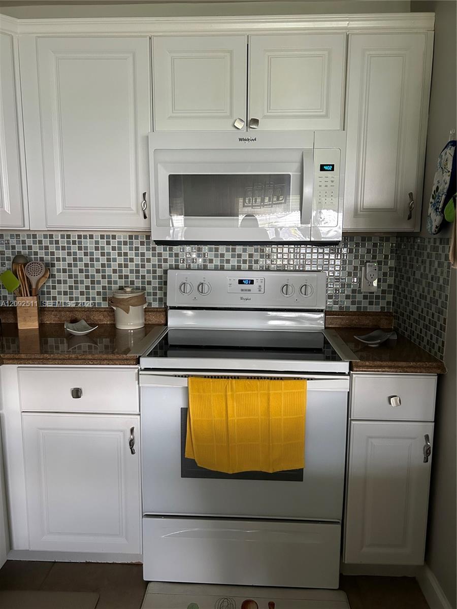 Listing photo 9 for 8534 NW 10th St Unit#C78, Plantation, FL, 33322