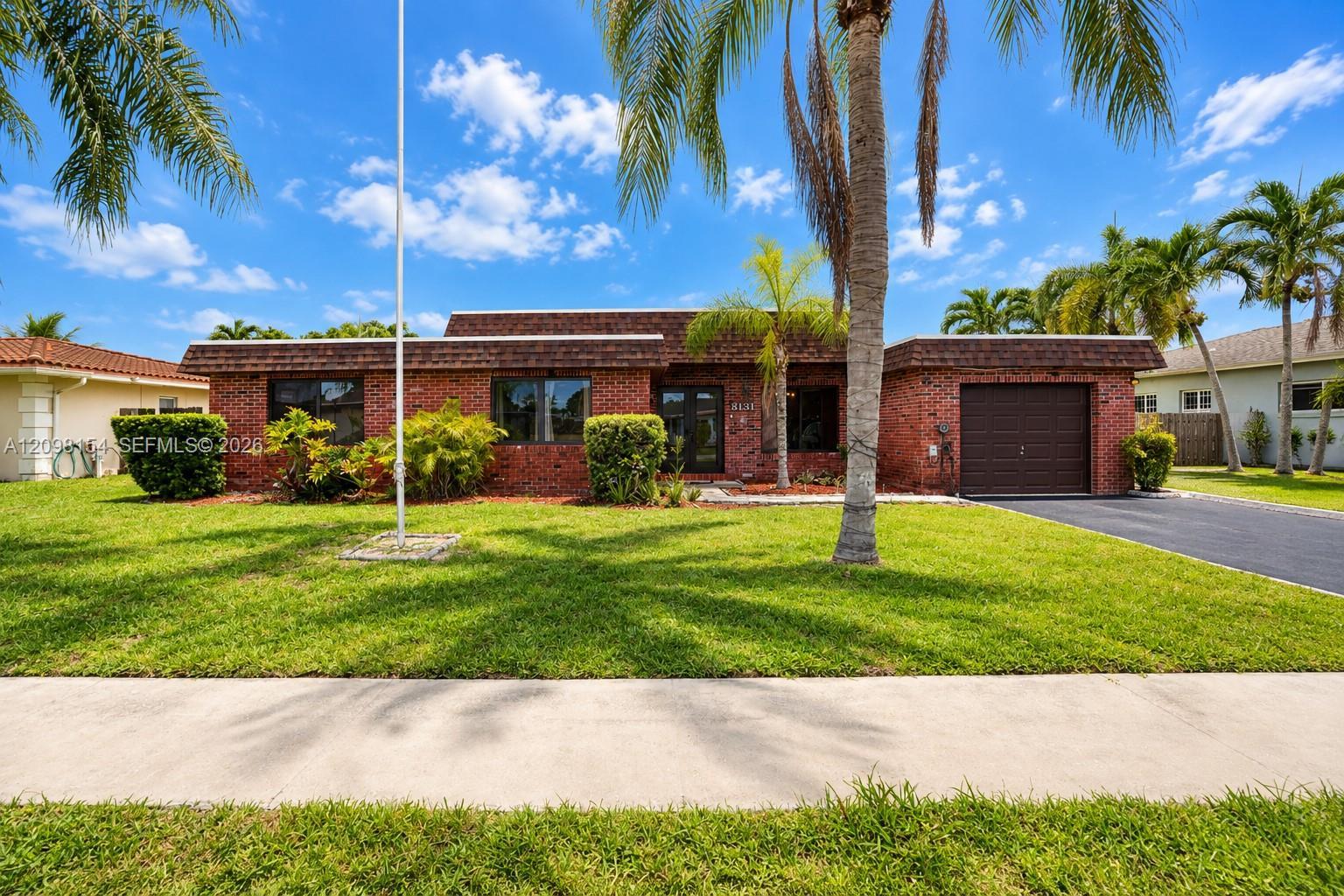 Listing photo 1 for 8131 NW 68th Ave, Tamarac, FL, 33321